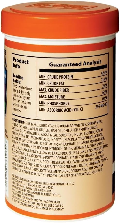 Tetra Goldfish Flakes, Nutritionally Balanced Diet For Aquarium Fish, Vitamin C Enriched Flakes, 2.2 oz image 3
